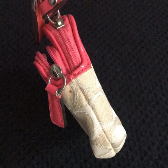 Coach wristlet, cream and coral - Picture 6 of 9